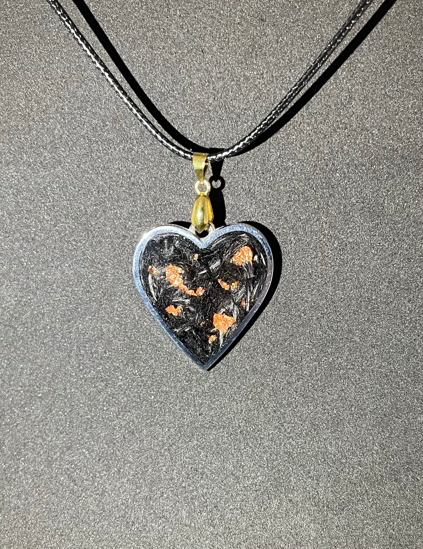 Handgeschmiedete Herzkette aus Forged Carbon